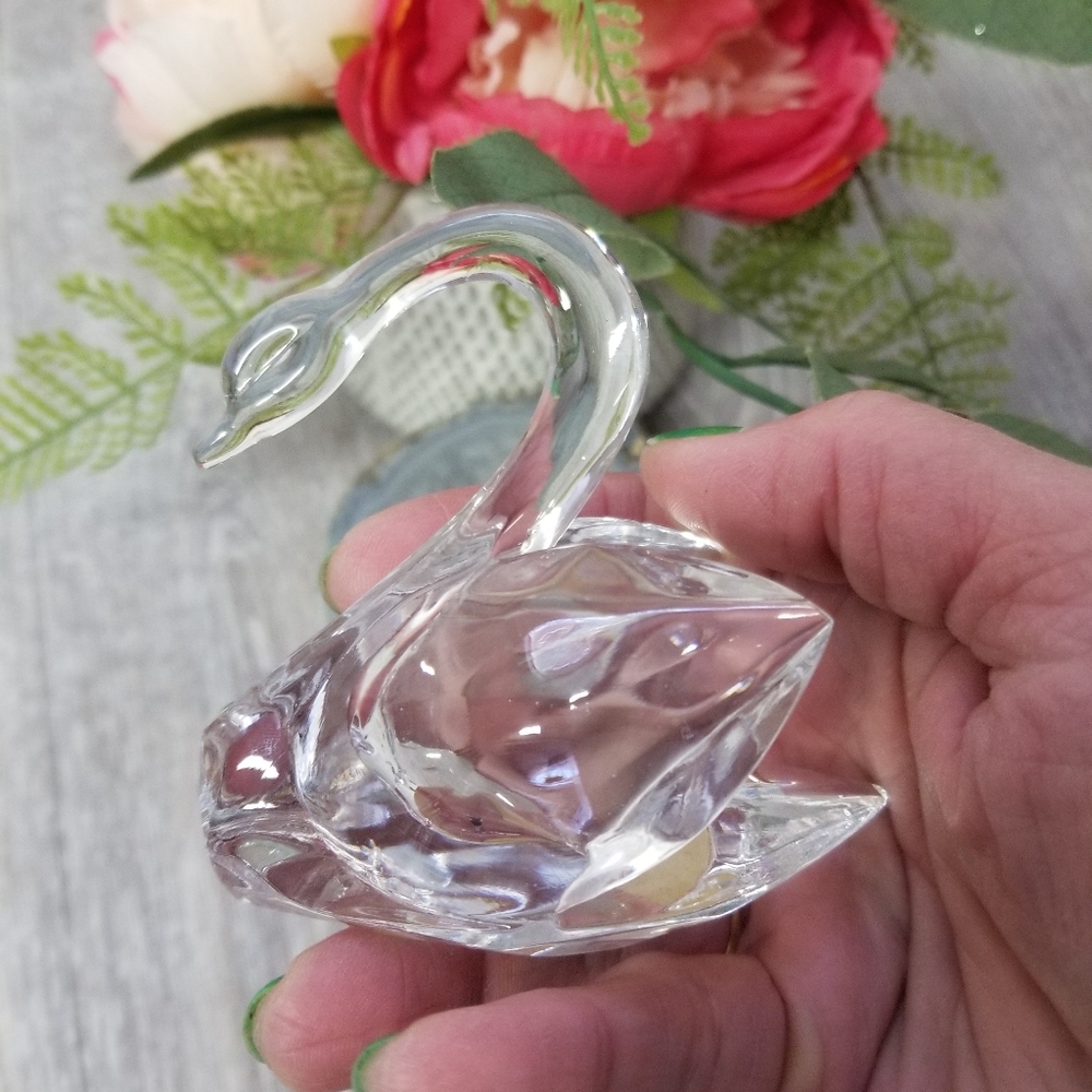 Crystal swan